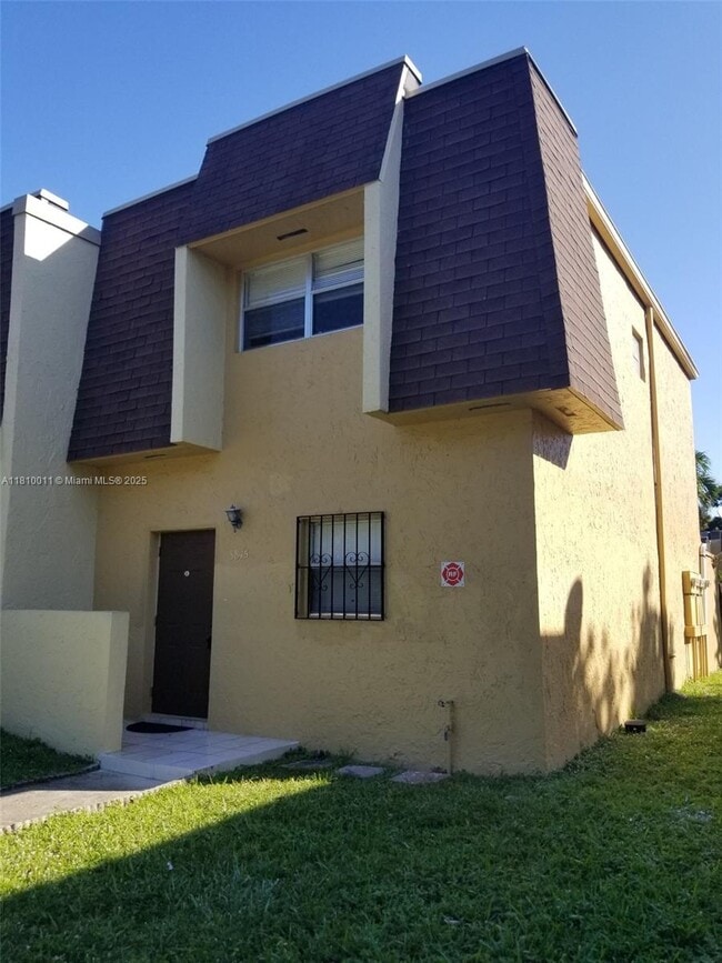 Building Photo - 5845 Blueberry Ct