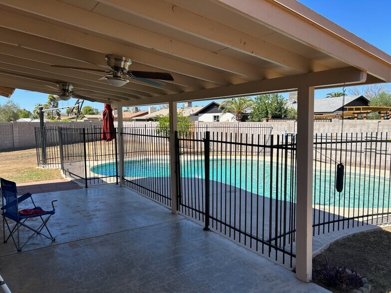 Building Photo - 3808 W Malapai Dr