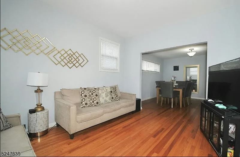 Building Photo - 215 W Saint Georges Ave