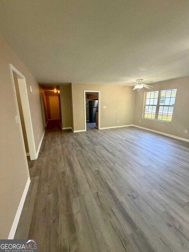 Building Photo - 110 Alice Dr