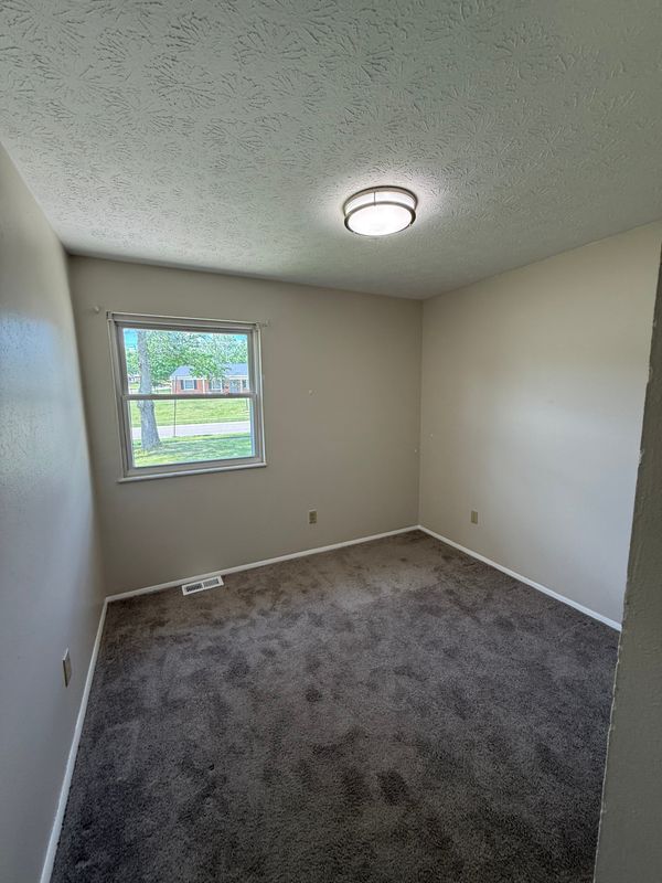 Building Photo - 9358 Bluegate Dr