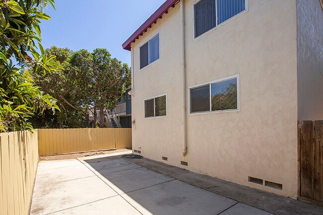 Building Photo - 3536 Wawona Dr