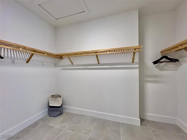 Building Photo - 5865 Shell Cove Drive