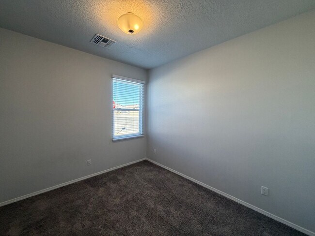 Building Photo - 2 Bedroom Single Story New Build in Mesa Del Sol Near Netflix Studios!