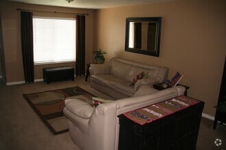 Building Photo - 4 Bed/3 Bath by Geneva Rd in Provo