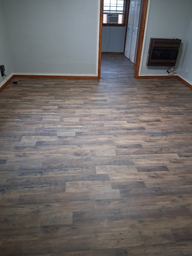 Building Photo - 1204 E Academy St