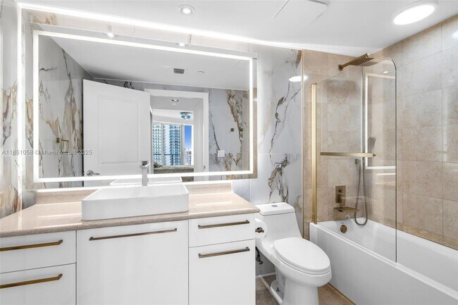 Building Photo - 3101 S Ocean Dr