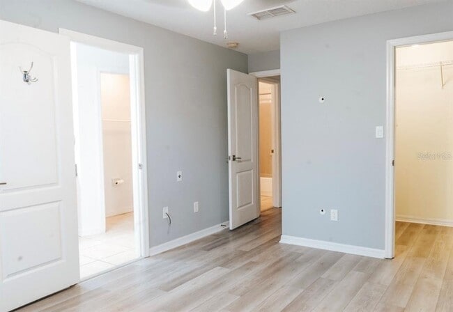 Building Photo - 512 Majestic Way