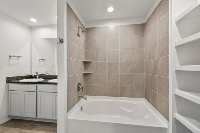 Building Photo - 5402 Auburn Gardens Ct