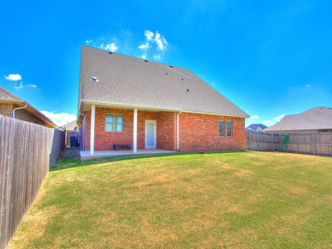 Building Photo - 1463 Hickory Trl