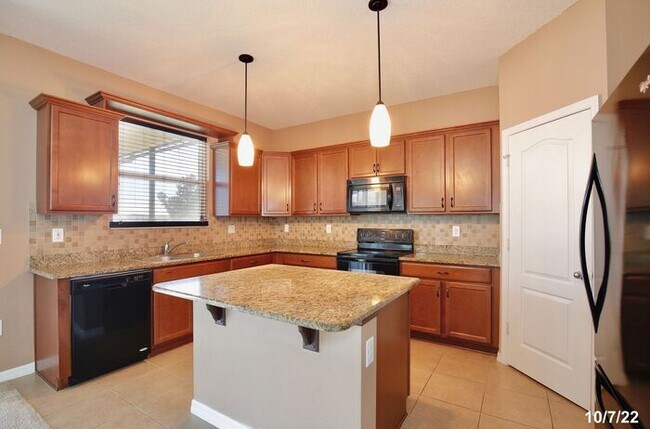 Building Photo - Beautiful 3/ 2 Home with a 2 Car Garage and a Water view- St Cloud!