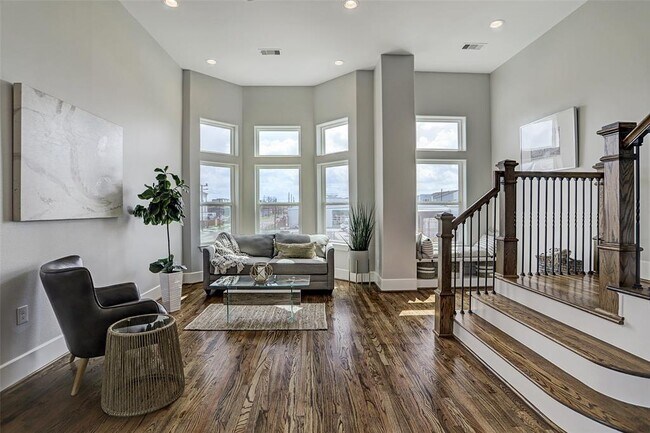 Primary Photo - 2020 McGowen St