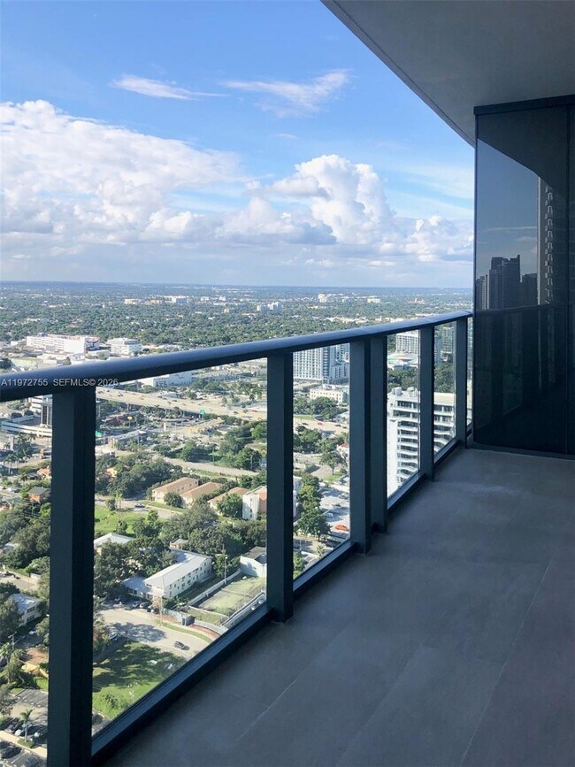 Building Photo - 3131 NE 7th Ave