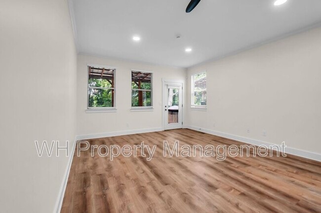 Building Photo - 541 Eastboro Dr