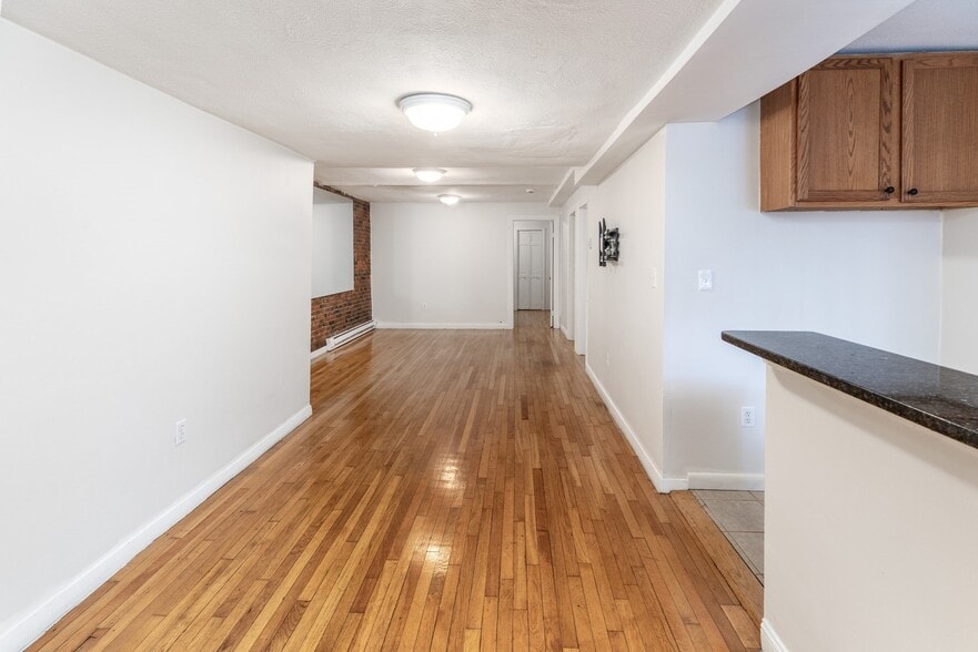 Building Photo - 17 Cumberland St