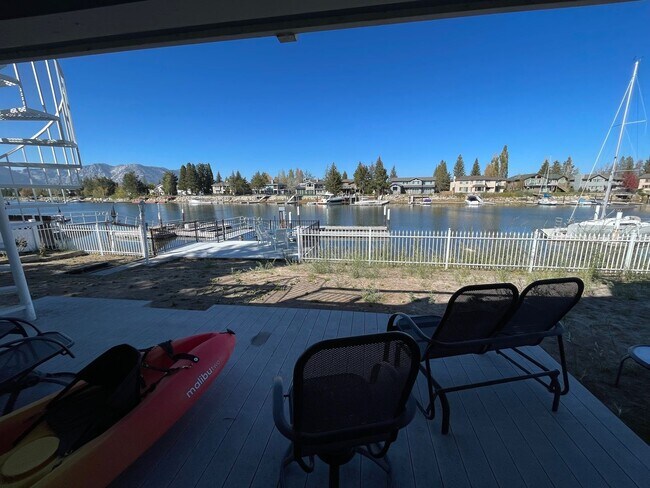 Building Photo - Large fully furnished beautiful home w/ boat dock avail. for a longterm lease or seasonal lease! ...