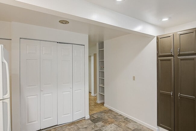 Building Photo - 4 bed/ 2 bath house on 145th St!