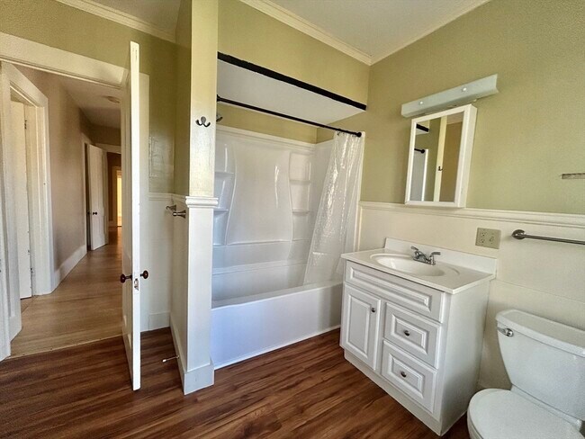 Building Photo - 48 Congress St