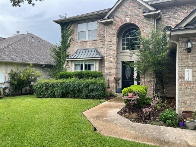 Building Photo - 2002 Lakeline Oaks Dr
