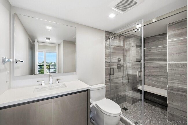 Building Photo - 2727 S Ocean Blvd