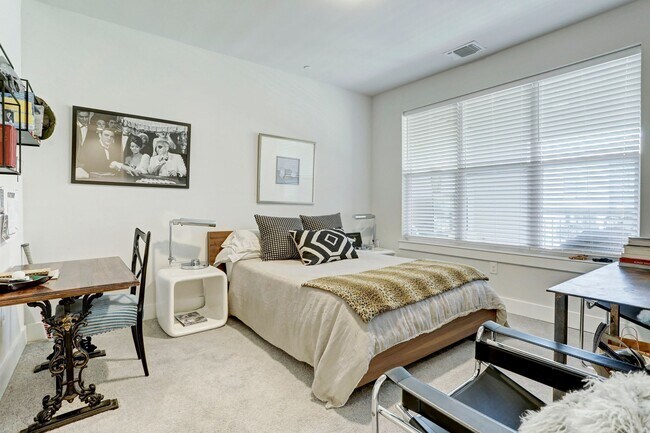 Building Photo - 4709 Unity Cir