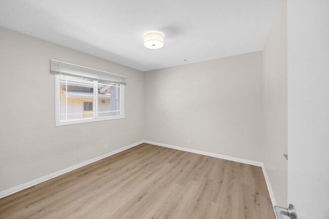 Building Photo - 3 Bedroom and 2 Bathroom – Close to CSULB ...