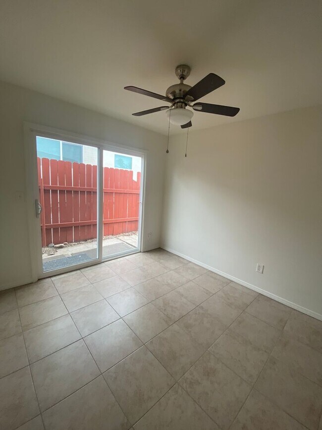 Building Photo - 4424 Texas St