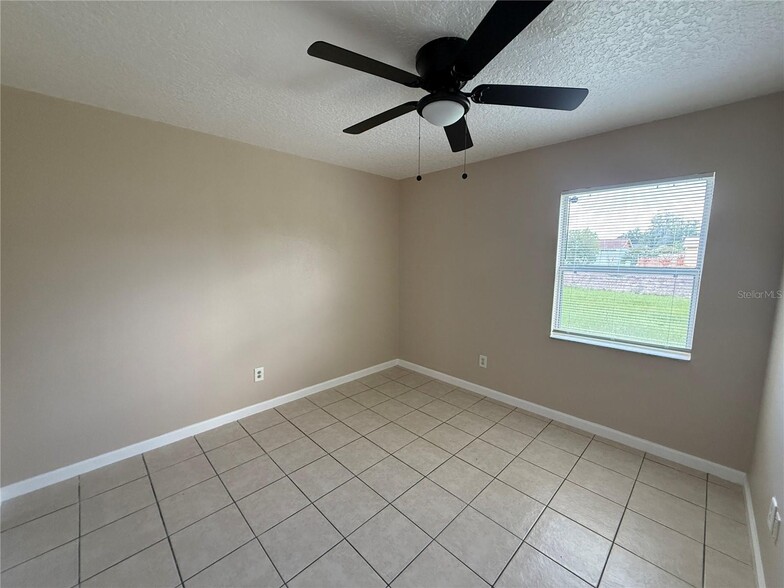 Building Photo - 133 Alderwood Dr