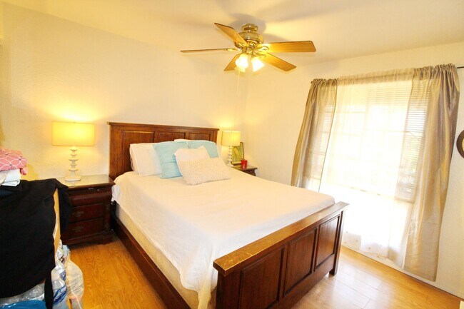 Building Photo - Upper Level- Unfurnished Kihei Villages Co...