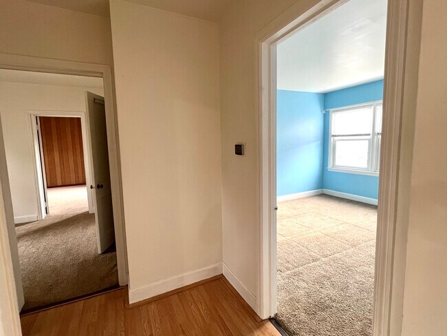 Building Photo - 1829 Osterlitz Ave