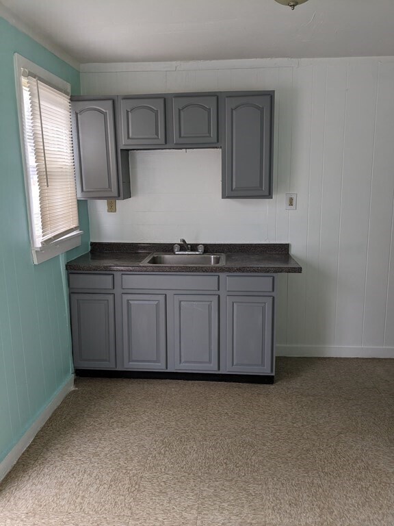 Building Photo - 10 Caddy Rd