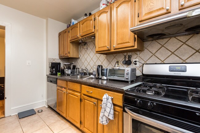 Building Photo - 2541 Coral St