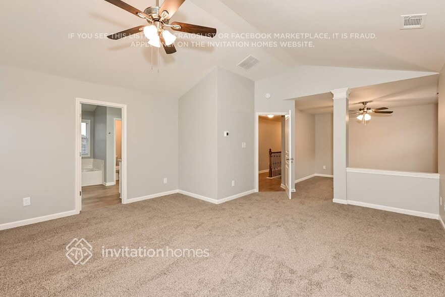 Building Photo - 3460 Kentwater Dr