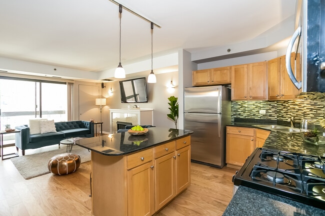 Building Photo - 1212 N Wells St