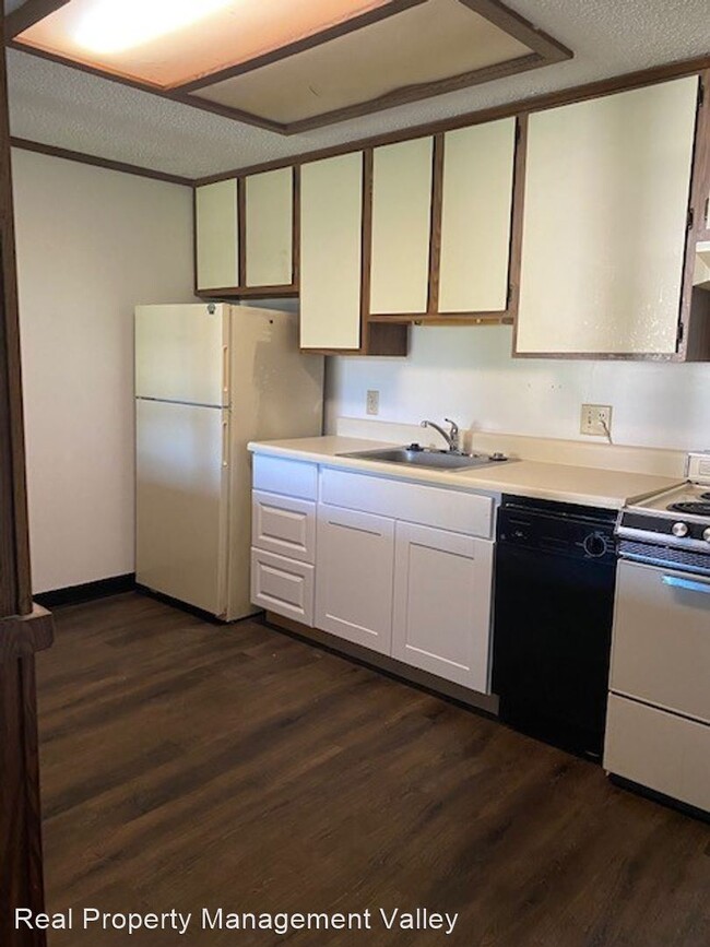 Building Photo - 1 br, 1 bath House - 1003 Red Deer Drive