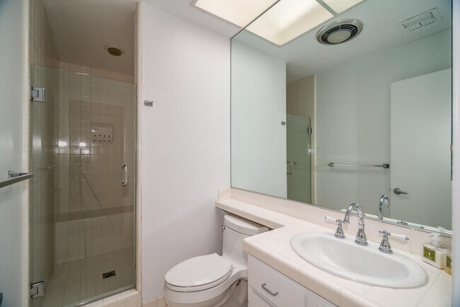 Building Photo - 645 Hospitality Dr