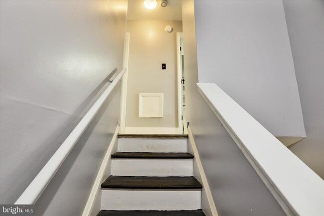 Building Photo - 63 Town Pines Ct