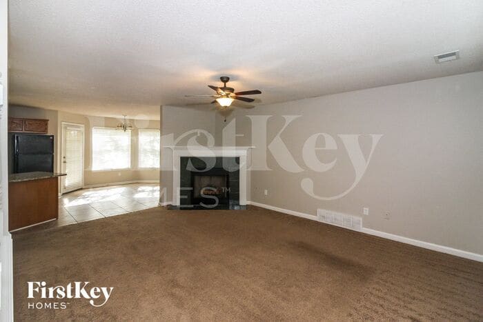 Building Photo - 7680 Bramble Ln