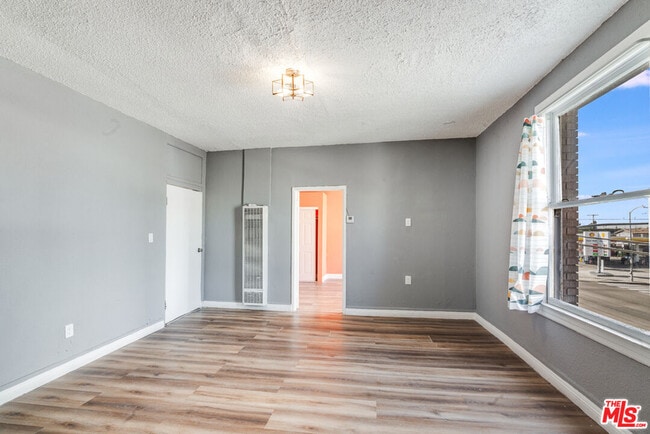 Building Photo - 256 W Florence Ave