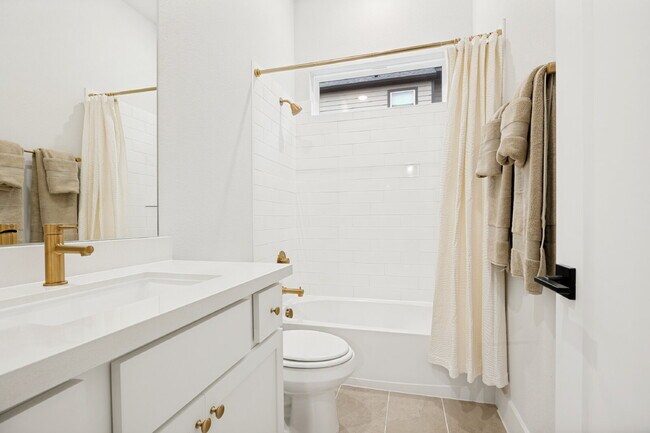 Building Photo - Brand New 4BD/4BA Townhome in Plano – Available Now!