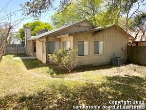 Building Photo - 5555 Kissing Oak St