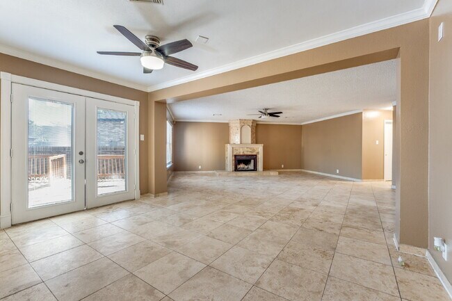 Building Photo - 9631 Hillside Trail