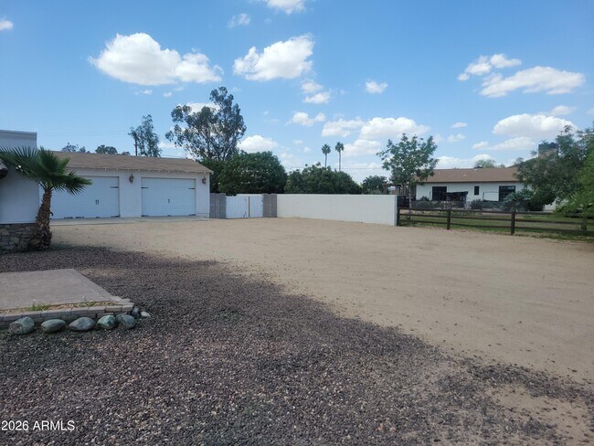 Building Photo - 12210 N 67th St