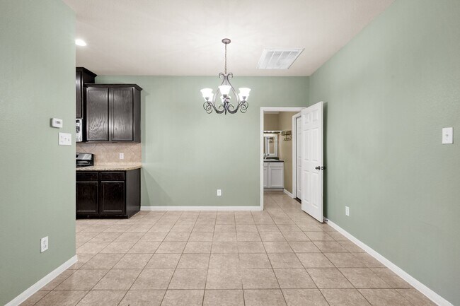 Building Photo - 23310 E Pine Ivy Ln