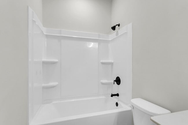 Building Photo - Beautiful 3 Bedrooms, 3.5 Bathrooms Home i...