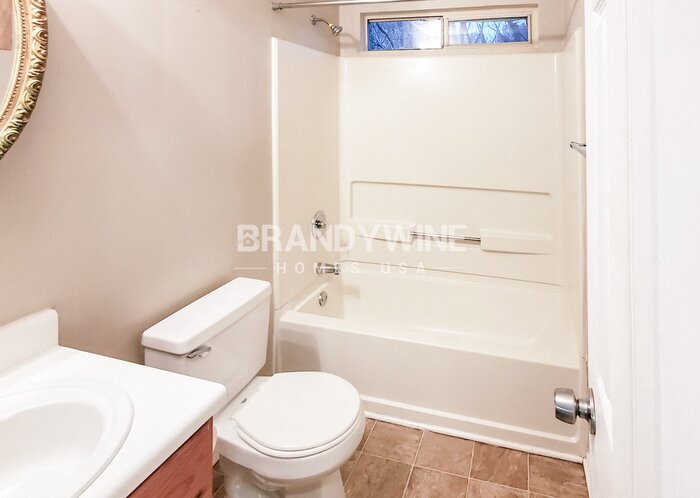 Building Photo - 2600 Clifton Downs Trail