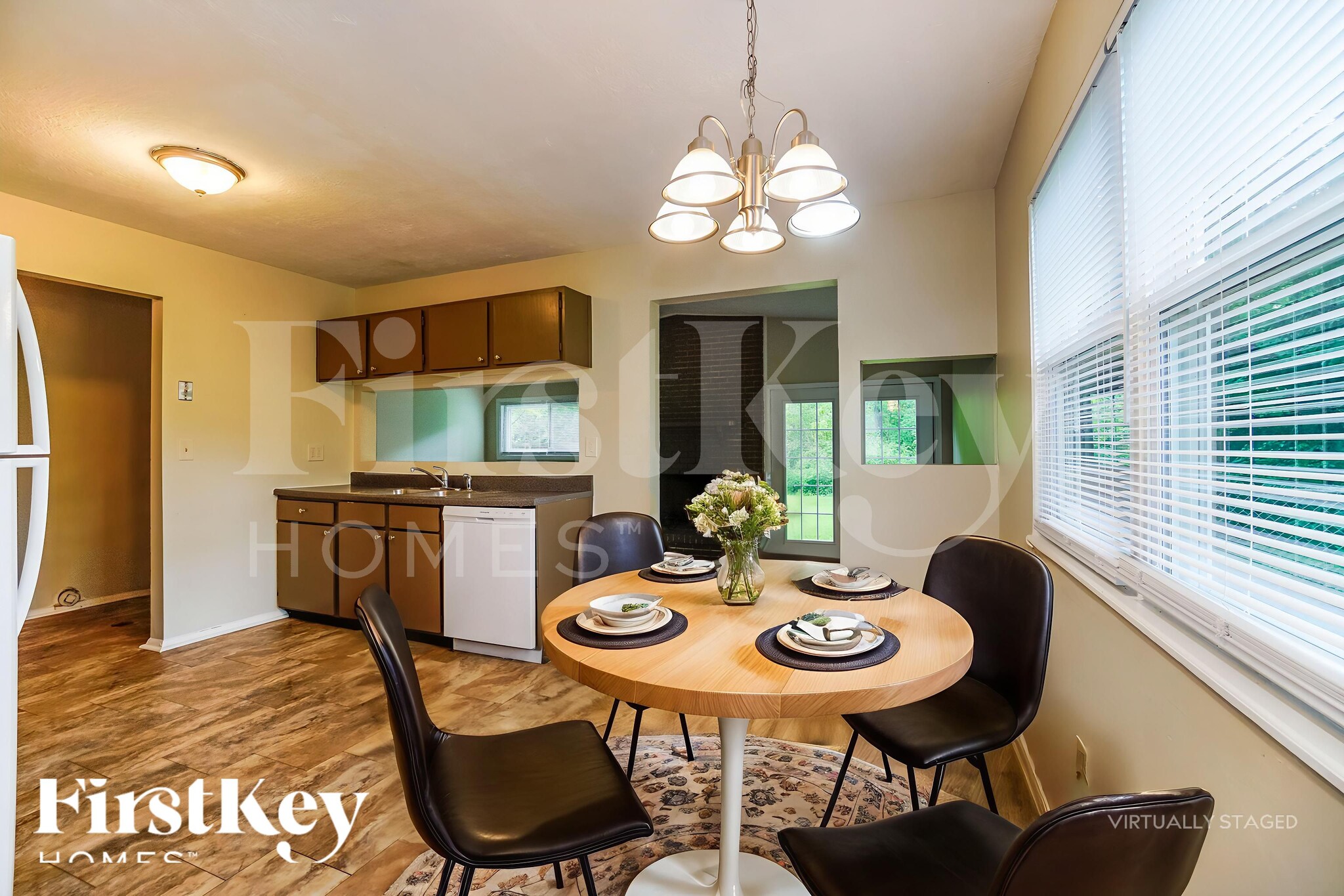 Building Photo - 161 Greenlake St