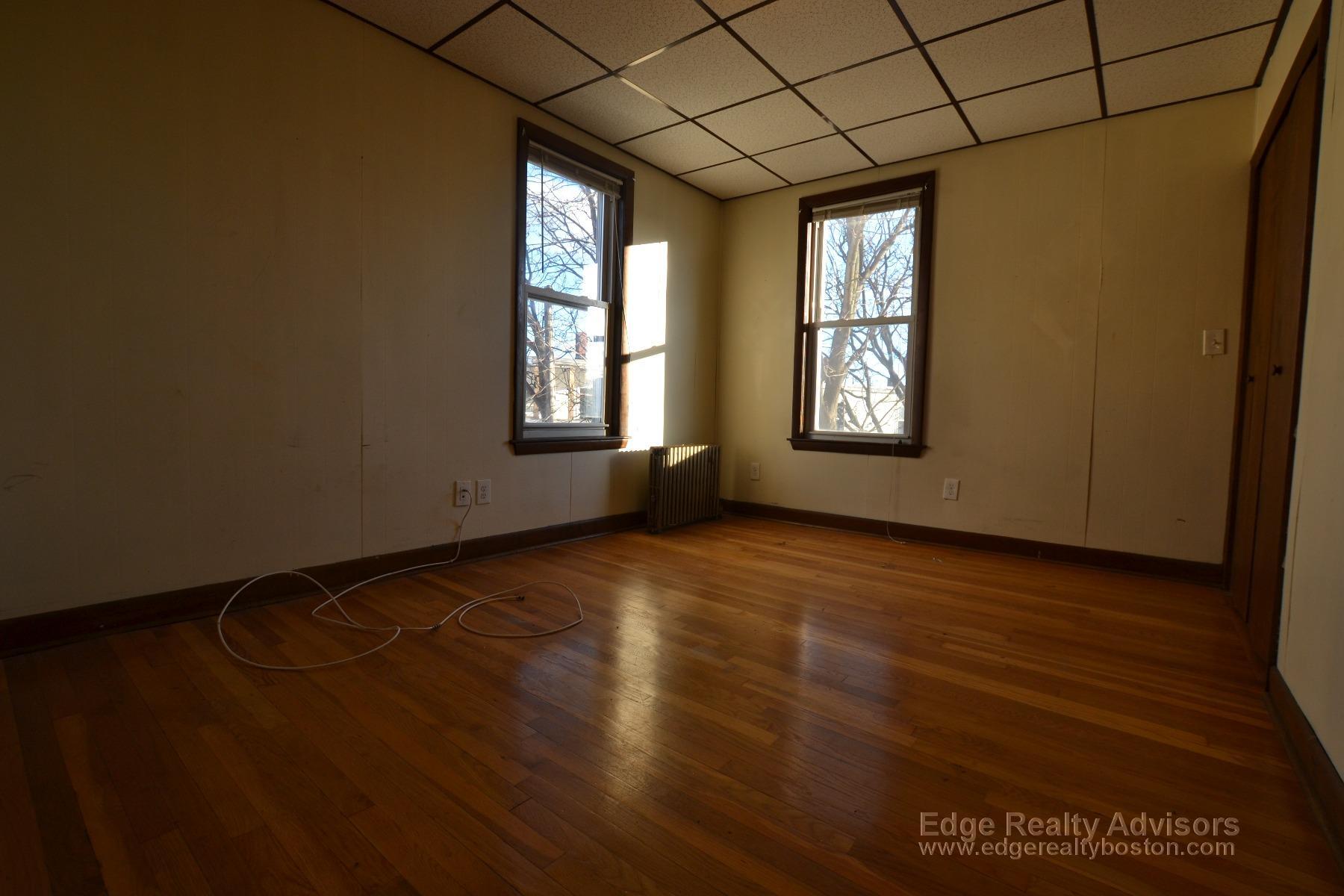 Building Photo - 285 Webster St