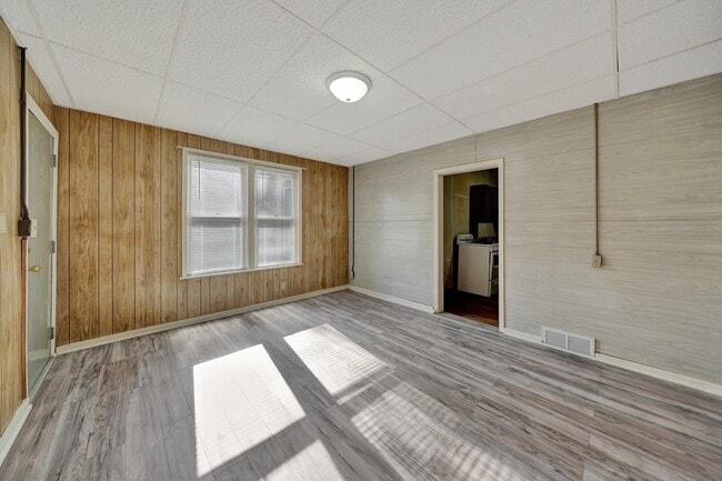 Building Photo - 2411 Q St