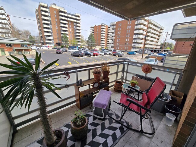 Building Photo - Charming 1-Bedroom Condo in the Heart of Denver's University Neighborhood